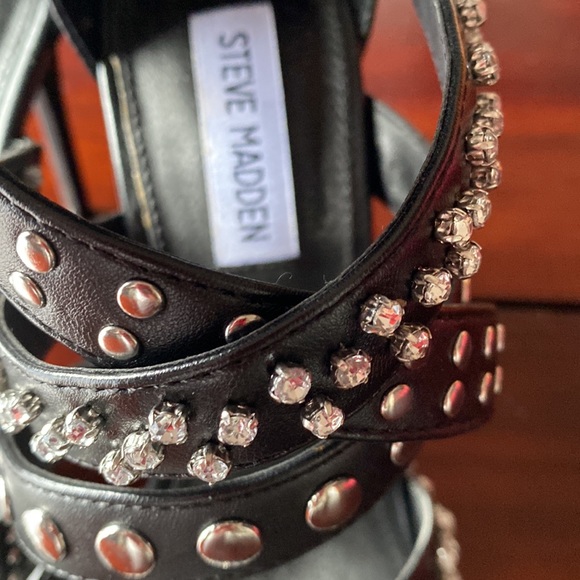 Steve Madden black silver studded heel booties. - Picture 4 of 6